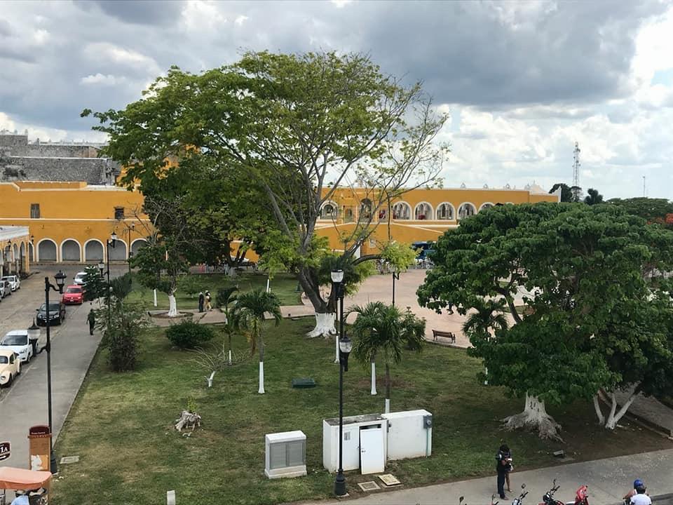 Hotel Izamal Plaza Zewnętrze zdjęcie